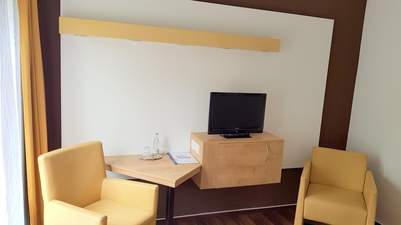 Landhotel & Gasthaus Altenburg Niedenstein Ngoại thất bức ảnh
