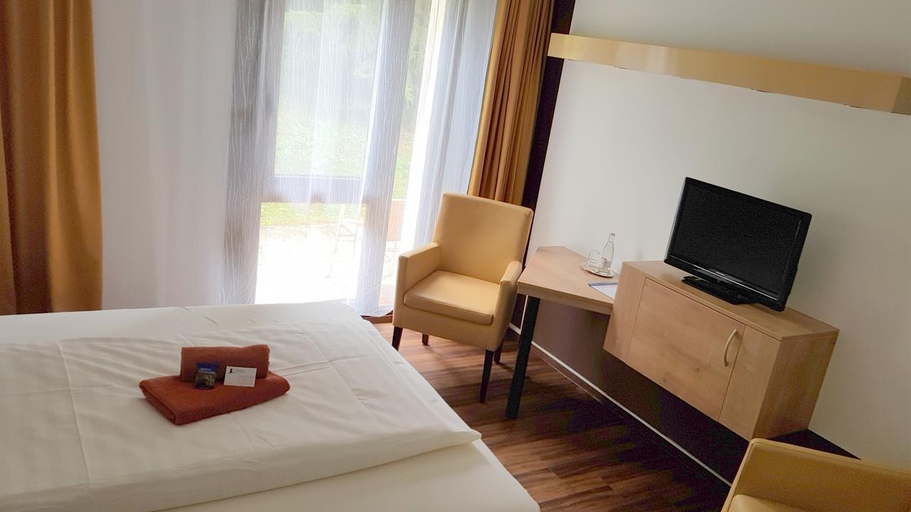 Landhotel & Gasthaus Altenburg Niedenstein Ngoại thất bức ảnh